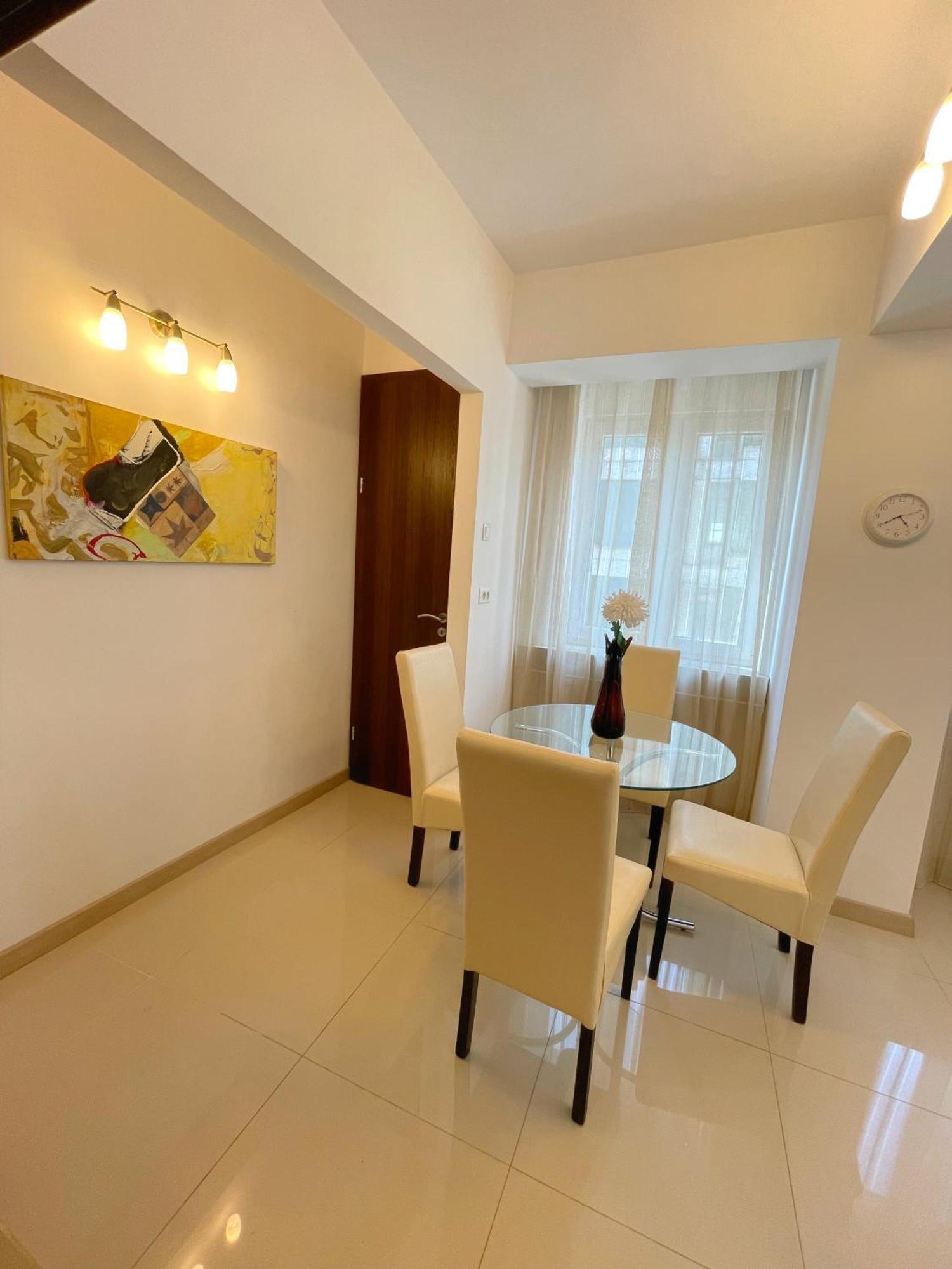 Relax Old Town Apartment Gran Varadino Esterno foto